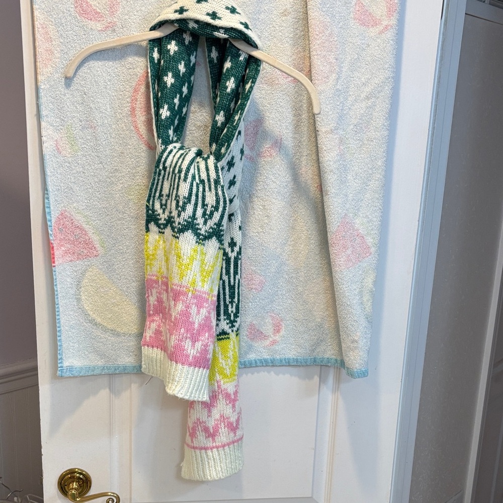 NWT Old Navy Multicolor Knit Scarf